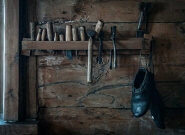 Shoe repair shop Maastricht | Get heels fixed!