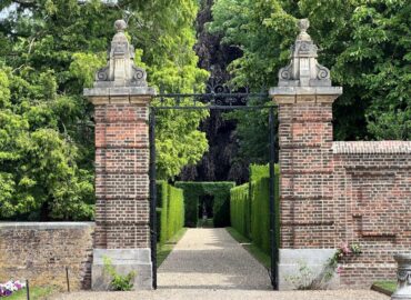 Kasteel-Eijsden Castle nearby Maastricht | Royalty!