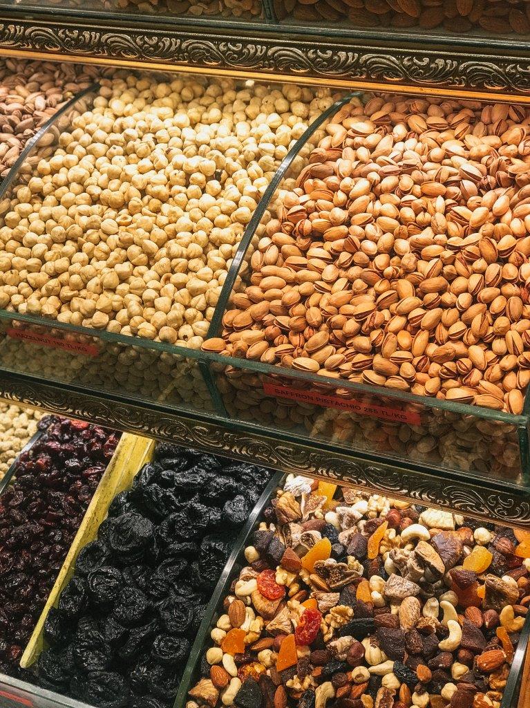 Borrel Noten! Dutch Nut-Madness | MAASTRICHT MAGAZINE | M+MAG